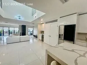 1127 Boca Cove Ln