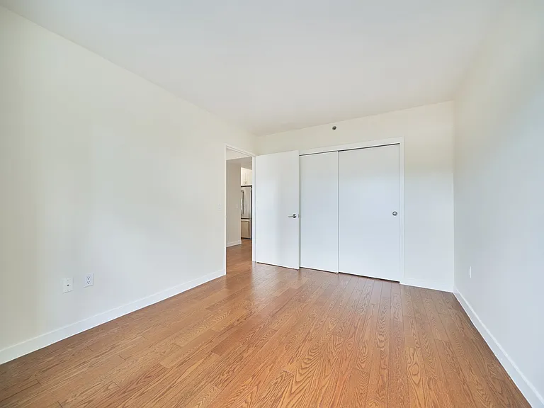 7525 153rd St #407 — Photo 3
