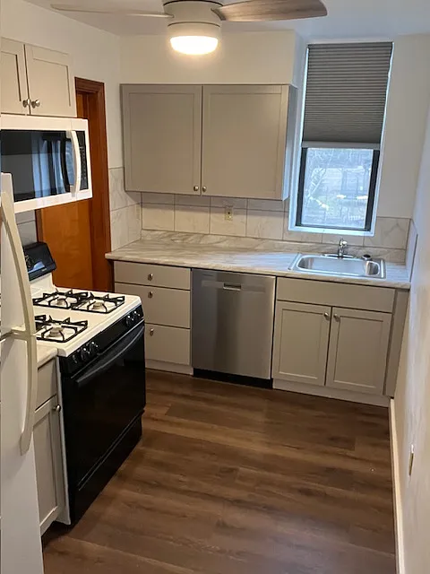 2 bed, 600 sqft, $950 — Photo 3