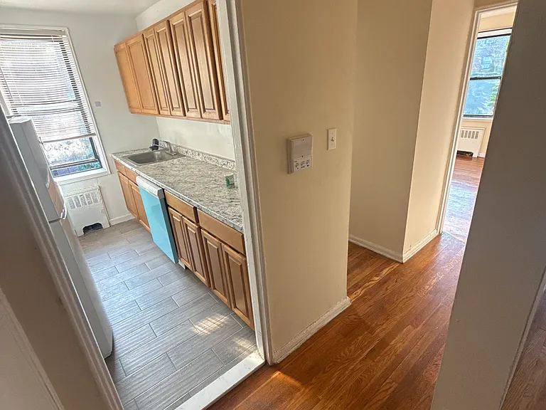 84th Dr — Photo 2