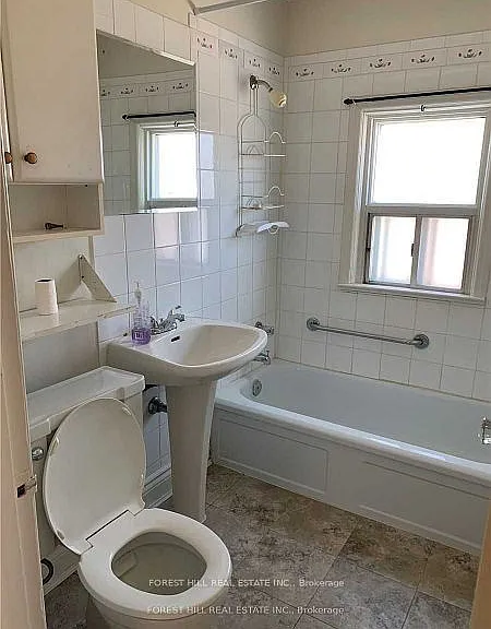 7 Valerie Rd #2 — Photo 5