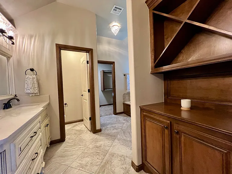 11748 SW 25th Ter — Photo 16