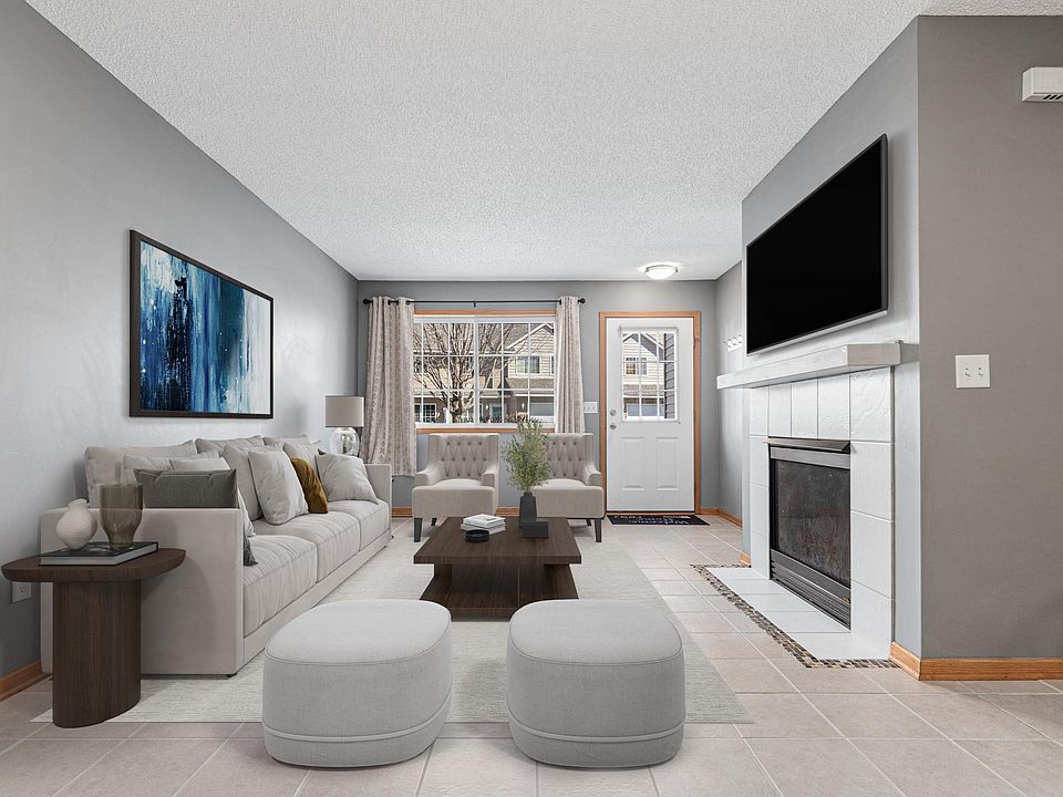 1st image of 2589 Yellowstone Dr #47