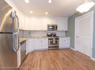 174 Tulip Ln, Freehold, NJ 07728