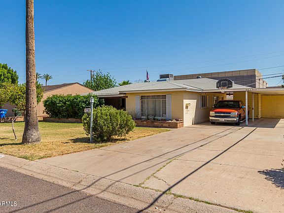 3rd image of 3411 E Monterosa St