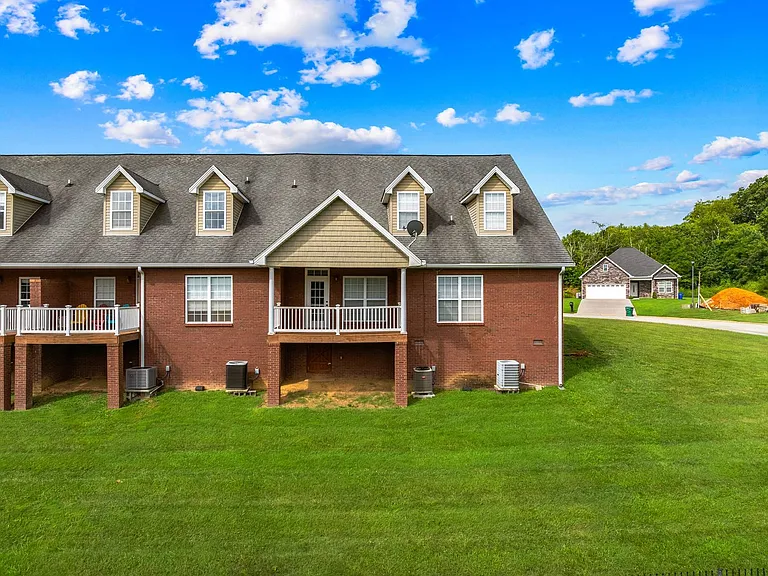 3471 Walden Dr — Photo 4