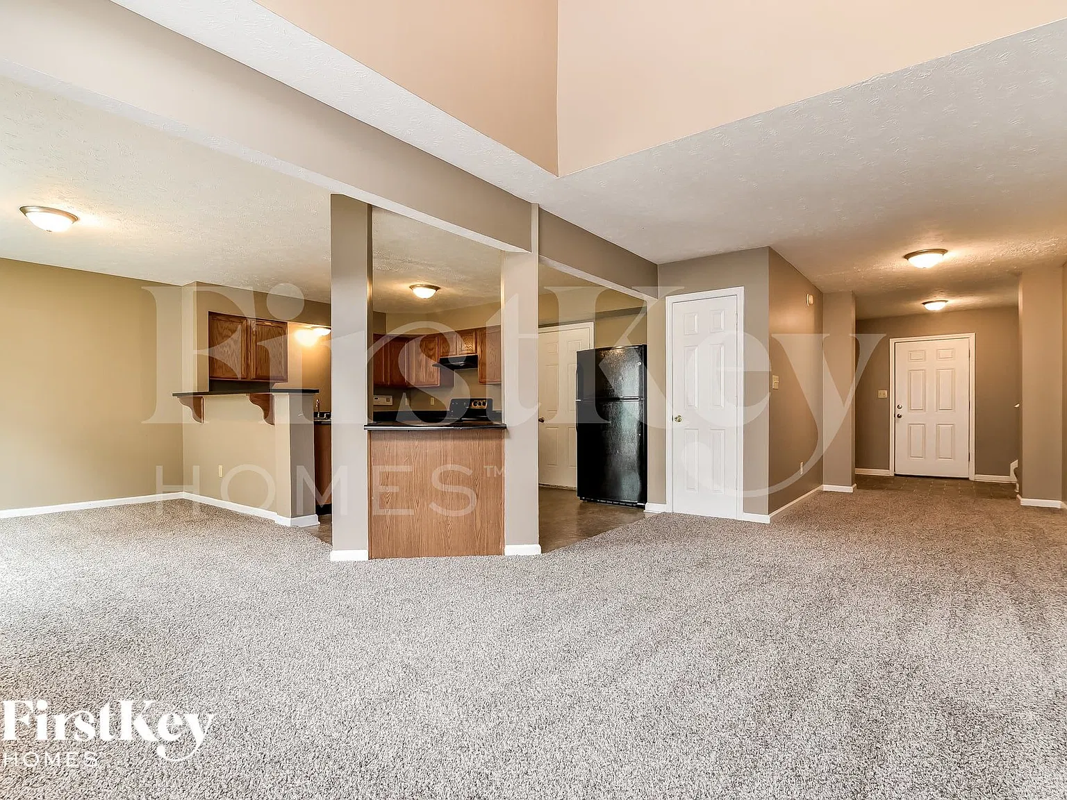 3 bed, 2.5 bath, 1894 sqft, $1,940 — Photo 3