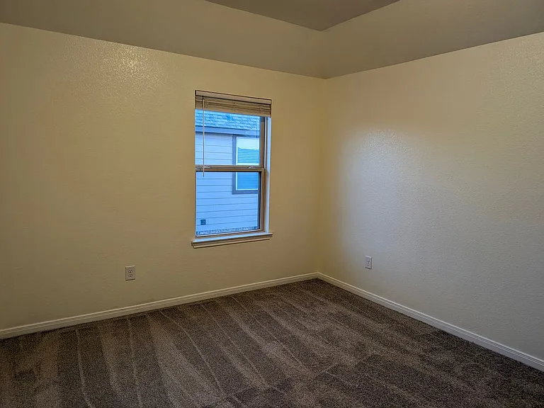 5206 Gerent Ln — Photo 7