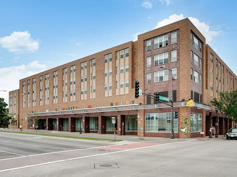 University Dale Apartments — Photo 7