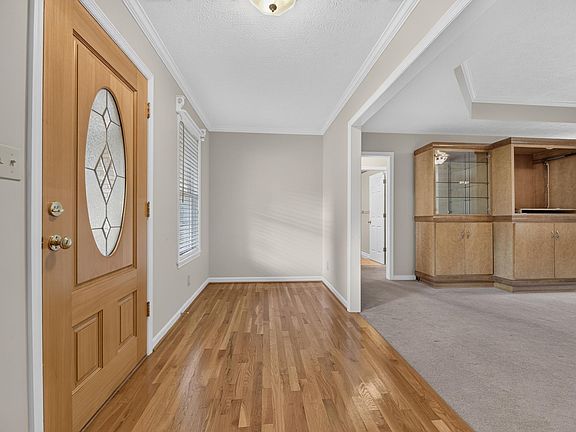 4th image of 500 4th St NE