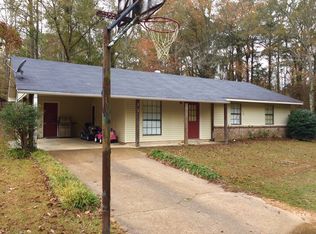 220 Meadows Cv, Florence, MS 39073