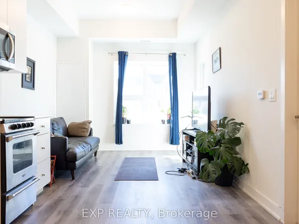 110 Fergus Ave #101, Kitchener, ON N2A 2H2