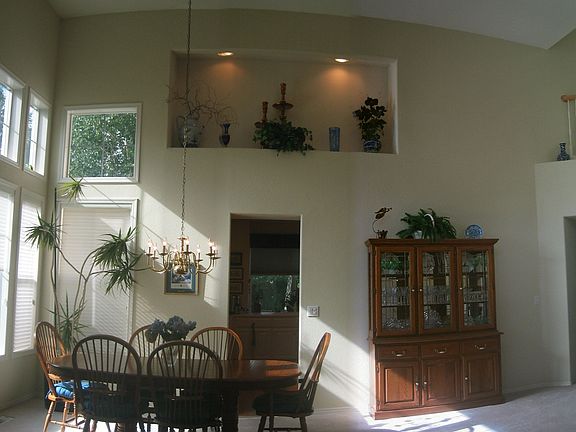 Formal Dining-Hi-Ceiling