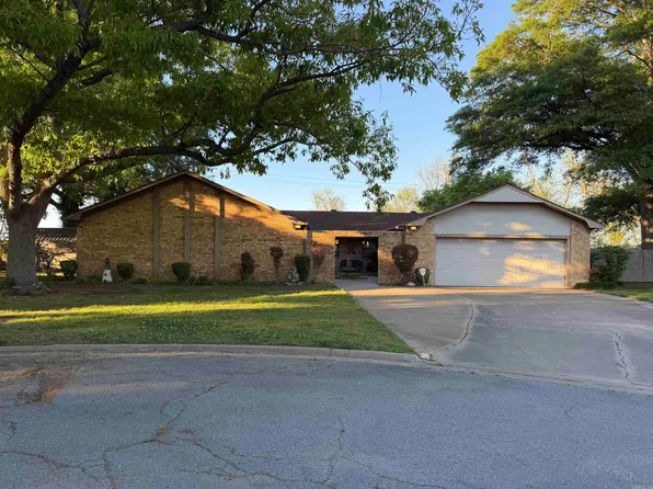 120 Patrick St, Dumas, AR 71639