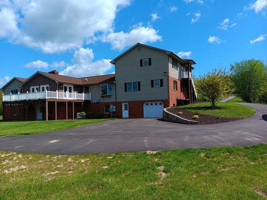 1st image of 232 Jackson Dr