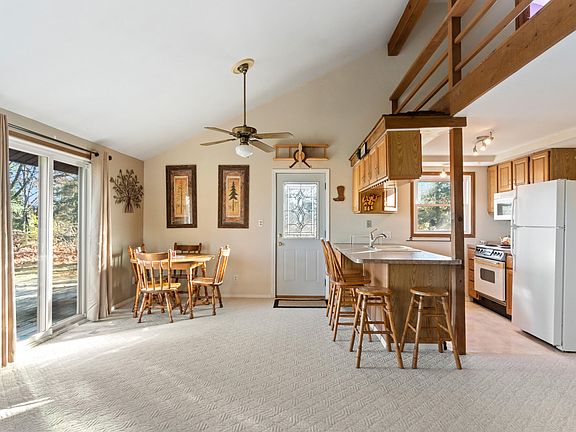 4th image of 739 Bellflower Dr