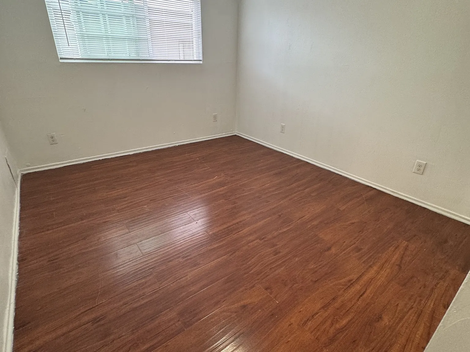 2 bed, 865 sqft, $2,600 — Photo 4