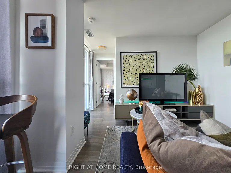 2301 Danforth Ave E #715 — Photo 4