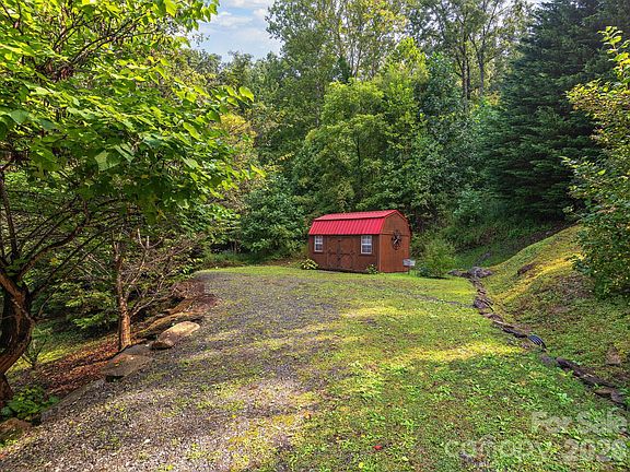 32nd image of 420 Chimney Rock Dr