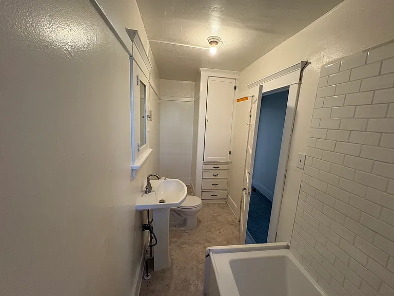 614 S Louise St #614 — Photo 5