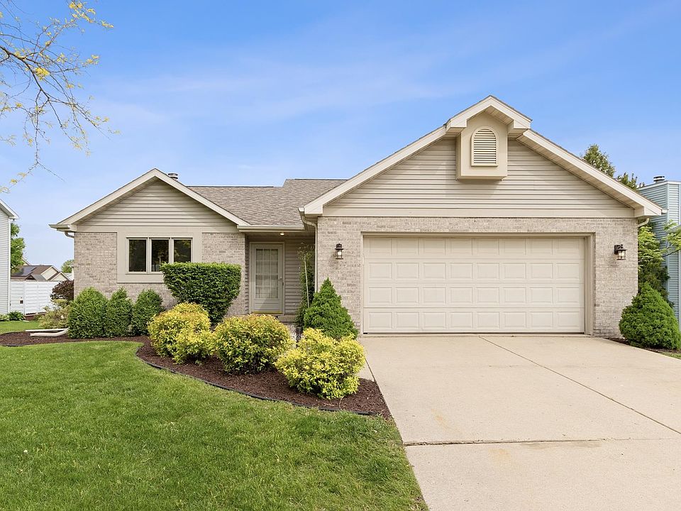 1st image of 633 N Woods Edge Dr