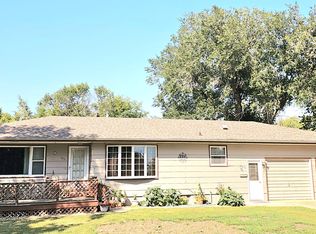 302 E Commerce St, Plankinton, SD 57368