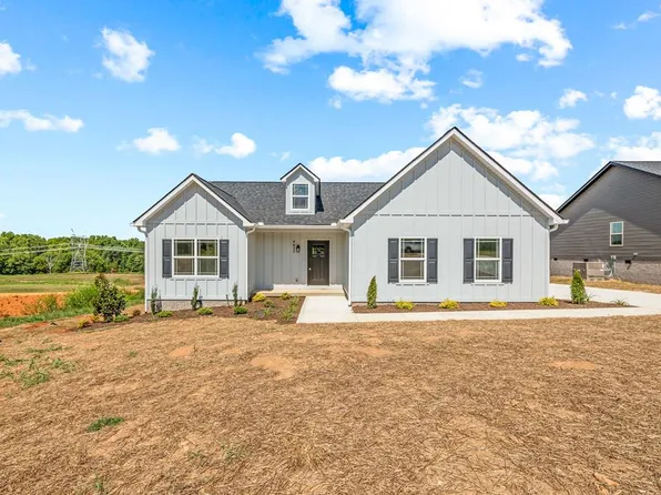 4633 Window Cliff Rd, Baxter, TN 38544