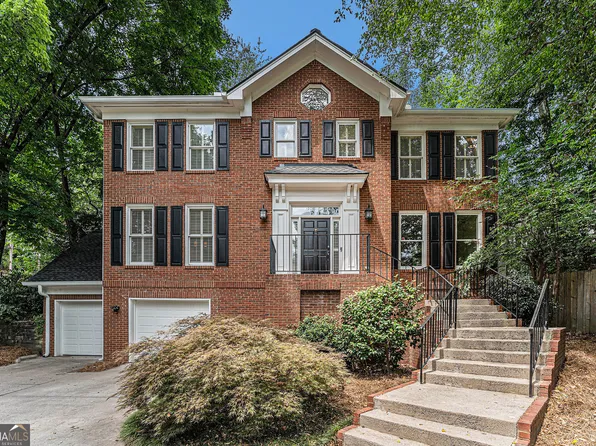 610 Greystone Park NE, Atlanta, GA 30324