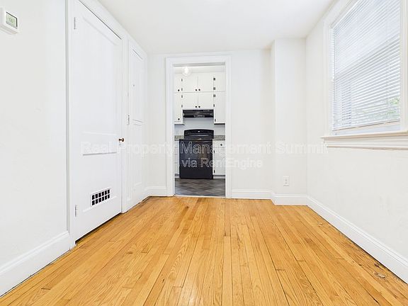 3rd image of 625 Alleghany Ave APT 2