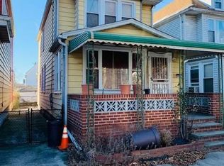 81-16 170th St, Jamaica, NY 11432