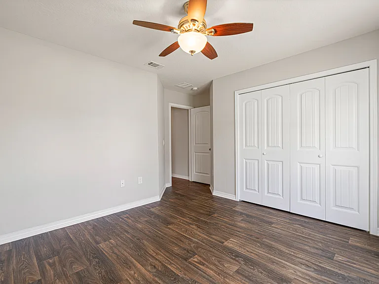 2132 Vizcaya Dr — Photo 6