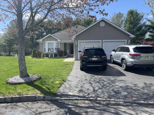 4 Roseville Court, Whiting, NJ 08759