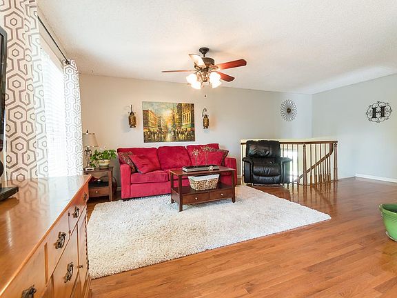 4th image of 2706 Ryan Dr