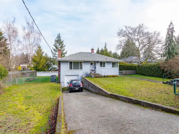 4121 Quadra St, Saanich, BC V8X 1L1