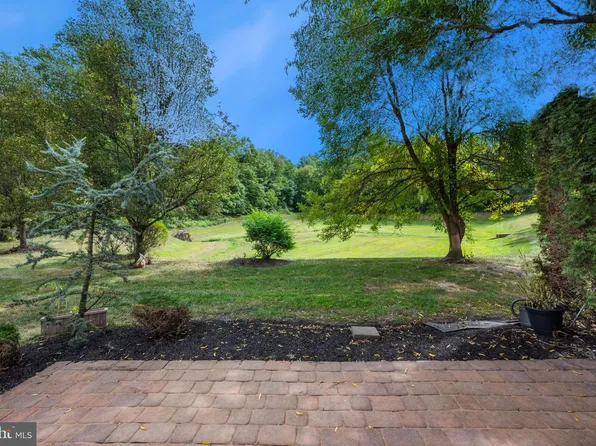 147 Castleton Rd, Riverside, NJ 08075