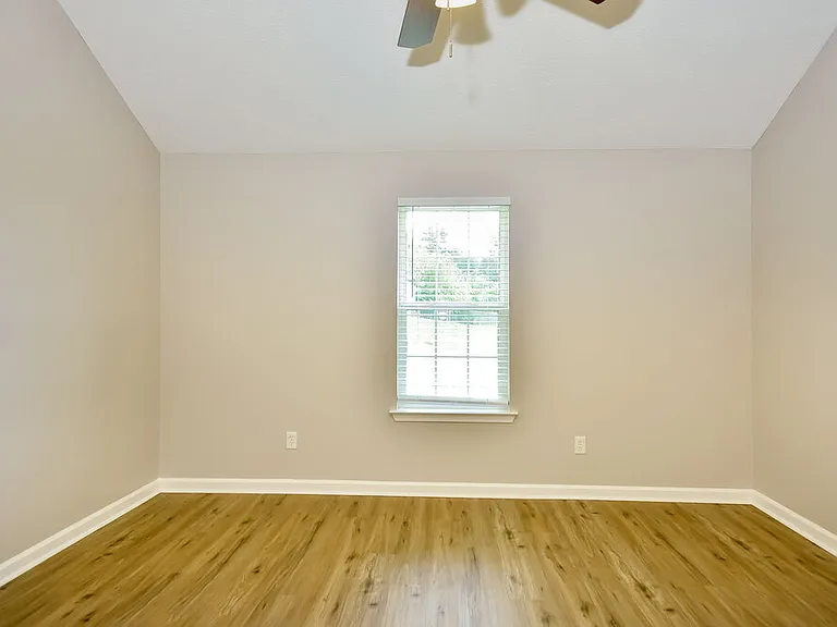 535 Wildwood Dr — Photo 9