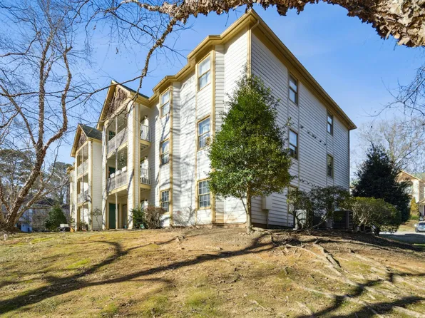 2011 Quaker Lndg APT 104, Raleigh, NC 27603