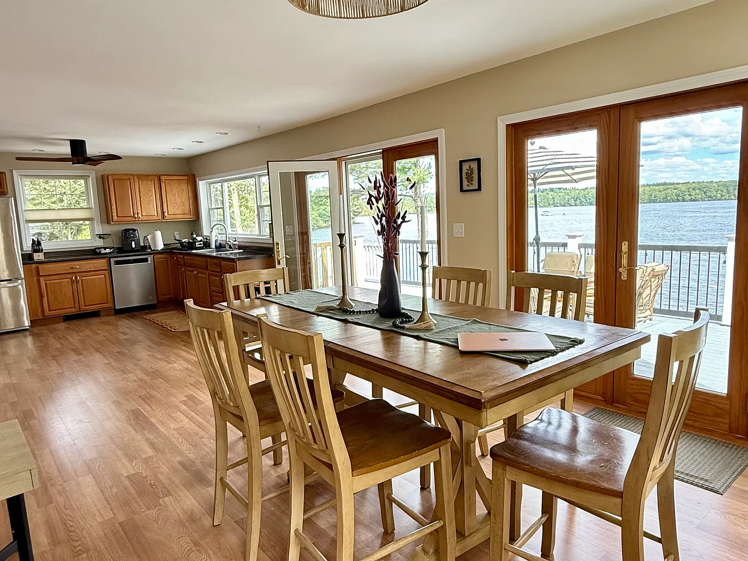 167 Camelot Shore Dr — Photo 2