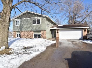 11408 Rhode Island Ct, Champlin, MN 55316