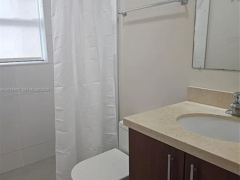 241 NE 1st Ter #1-2 — Photo 13