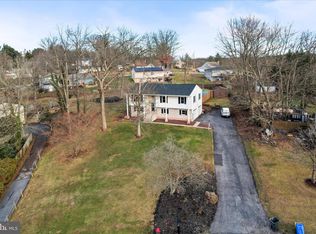 60 Sam Snead Cir, Etters, PA 17319