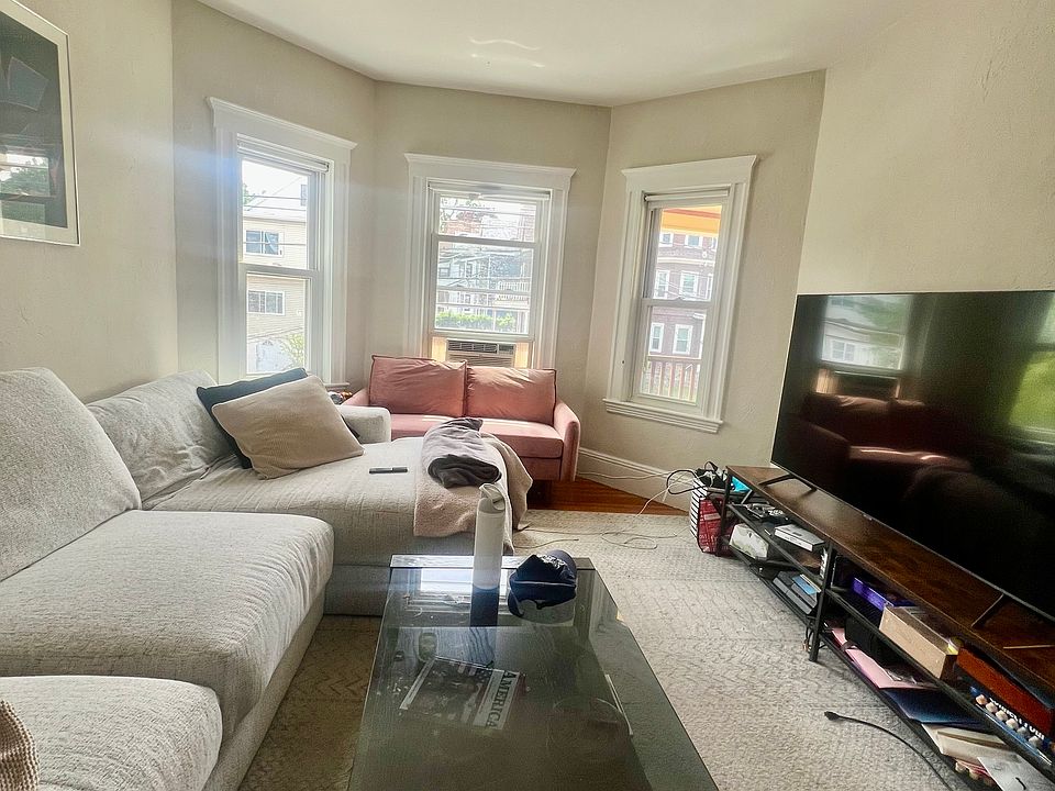 1st image of 292 Boston Ave #2