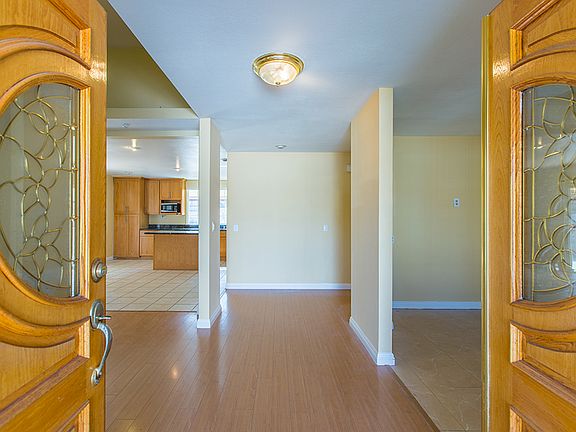 5th image of 14814 Hazelwood Dr