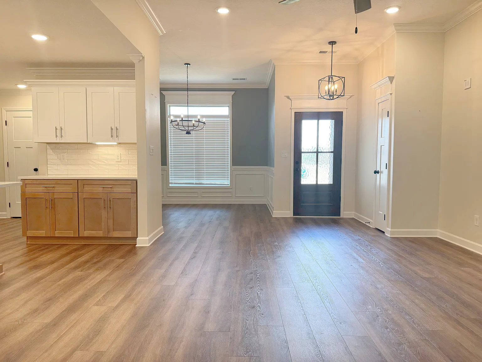 3 bed, 1681 sqft, $2,300 — Photo 3