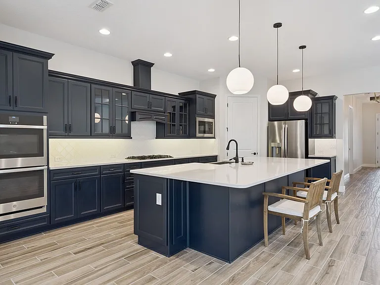 7790 Four Seasons Blvd — Photo 2