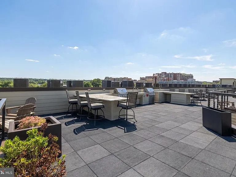 701 N Henry St #306 — Photo 48