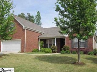 516 Kingsmoor Dr, Simpsonville, SC 29681