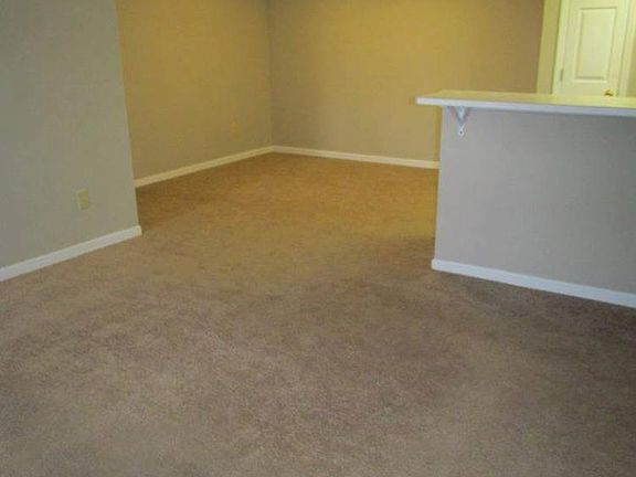 4th image of 556 Aspen Glen Dr