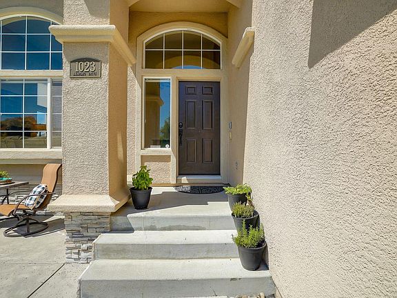 4th image of 1023 Arapaho Dr