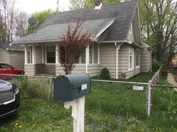 3031 Kenrick St, Keego Harbor, MI 48320